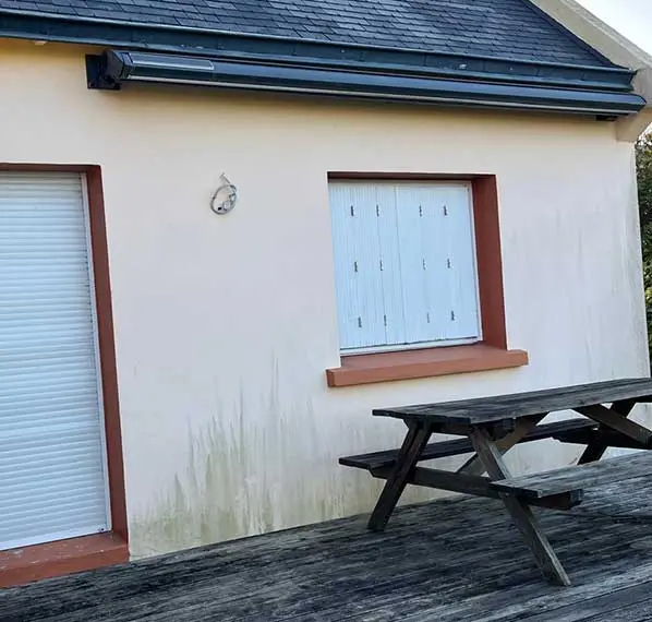 SHRÉNOV a réalisé le ravalement et la peinture d'une maison à Quimper.